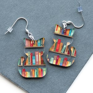 Cat Earrings with Books, Acrylic Bookish Cat Lover Gifts, Gift for Avid Reader, Book Themed Silver Cat Mom Dangle Earrings, Kitten Earring