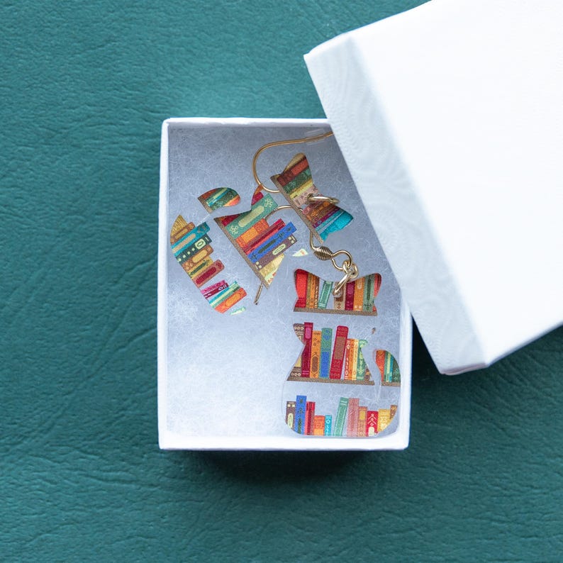 Book Cat Earrings, Avid Reader Gifts, Bookish Cat Lover Jewelry, Acrylic Dangle Book Earrings for Teacher, Gift for Cat Mom, Kitten Earring zdjęcie 7