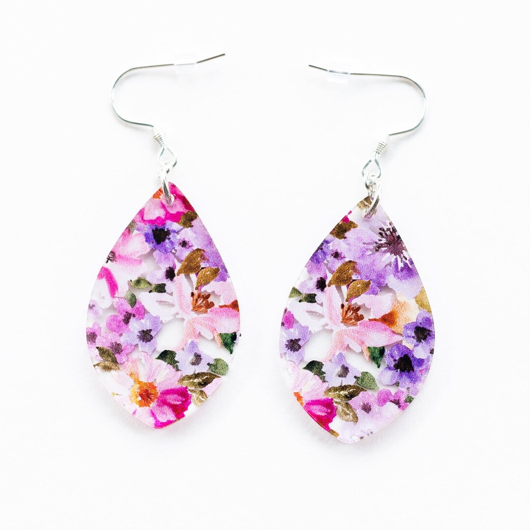 Lilac Flower Earrings Acrylic Violet Floral Earrings Soft Pink