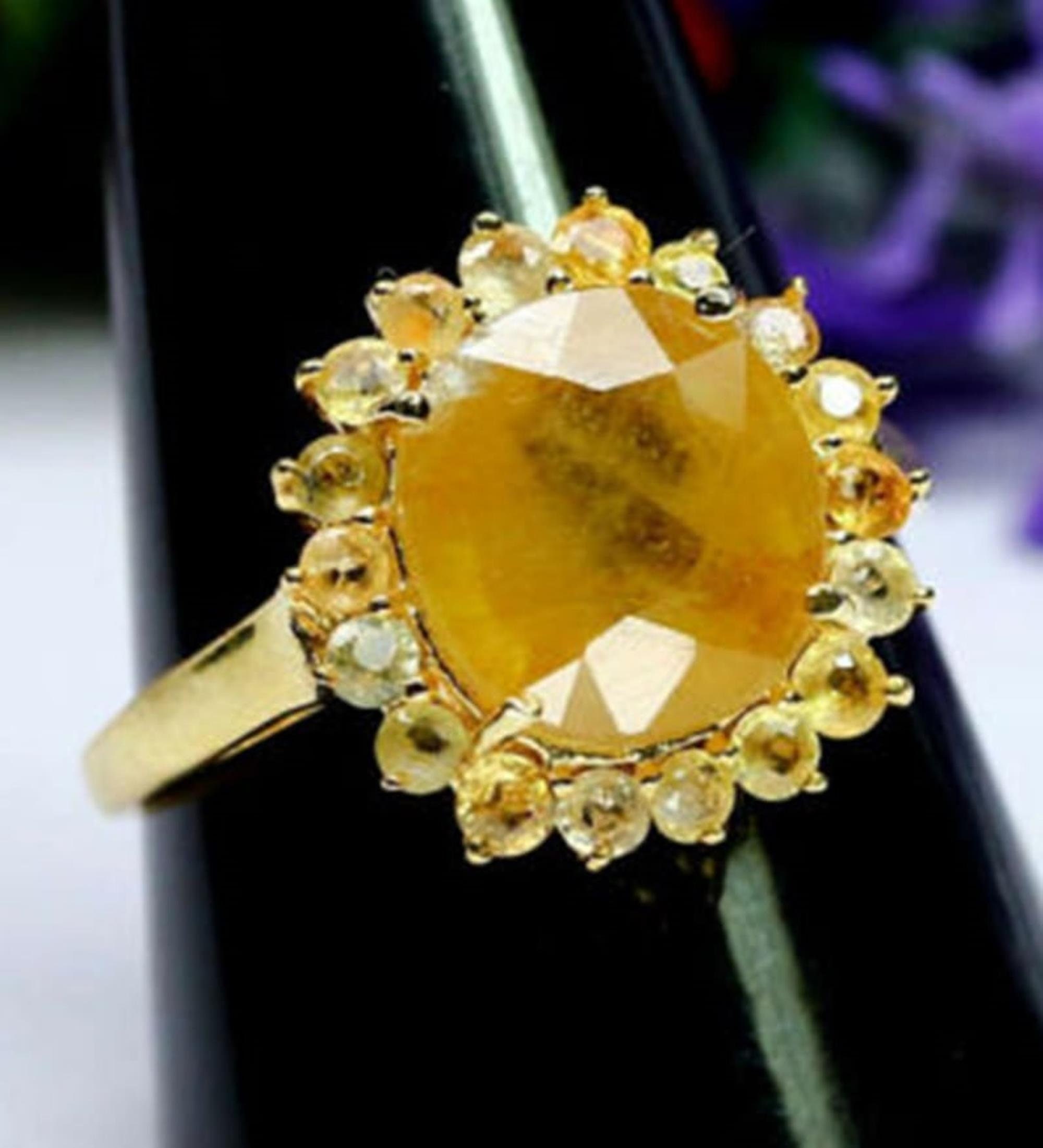Yellow sapphire sale gold ring tanishq