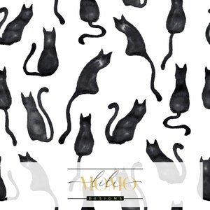 Puede incluir: Un patr&oacute;n repetitivo de siluetas de gatos negros en acuarela sobre un fondo blanco. Los gatos aparecen en varias posturas sentadas y de pie. Centrado en la parte inferior hay un logotipo rectangular con el texto "MOMO DESIGNS" en dorado.