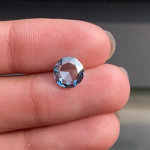 1.32カラット、7.9mm | ラボグロウンダイヤモンド | ラウンドラボダイヤモンド、ブルーダイヤモンド、ラボクリエイテッドダイヤモンド | 結婚指輪用ラウンドローズカットダイヤモンド COM0092