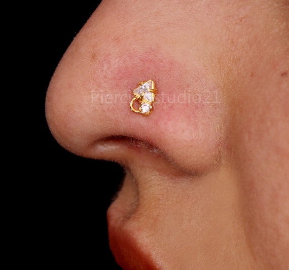 Silver nose pin shop with screw