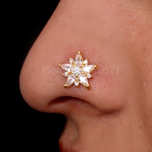 Goldener Blumen Nasenstecker: Indischer Nasenstecker aus Sterling Silber (20 Gauge)