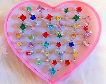 Little Girls Jewel Rings,36 pcs Little Girls Princess Rhinestone Gem Pearls Adjustable Toy Rings set  in a Heartshape Case