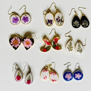 Handmade Resin Earrings with Dried Flowers and Leaves - Nature-Inspired Jewelry, Boho Style