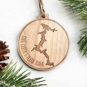 LAKE COEUR d’ ALENE Silhouette Ornament - Cd&#39;A Lake- in a Circle Christmas Ornament  - Engraved Birch Wood - Made in Idaho