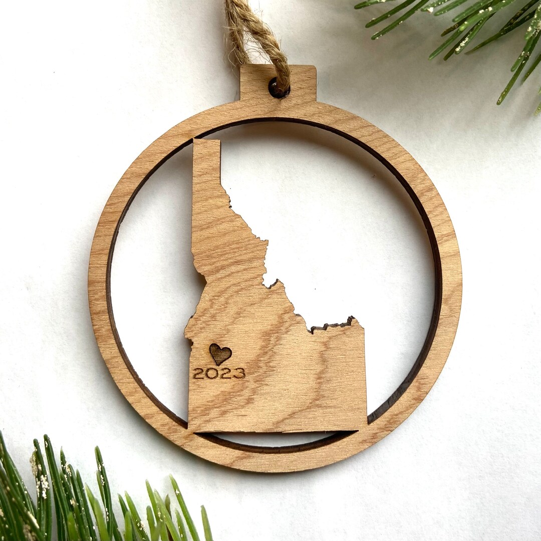Boise IDAHO - in a Circle Christmas Ornament - Engraved Birch Wood ...