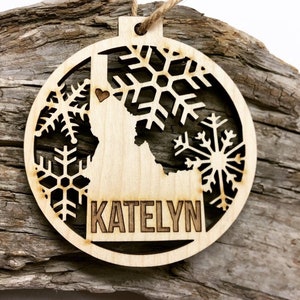 PERSONALIZED STATE Snowflake Ornament - Idaho - Katelyn - Engraved Birch Wood - Made in USA