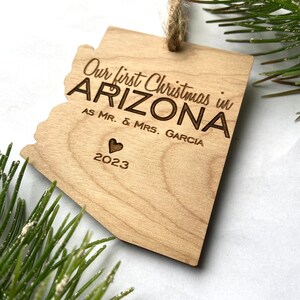 Unser erstes Weihnachten in Arizona - Frisch verheiratetes graviertes Birkenholz - Made in USA