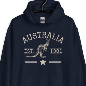 Pull and bear kangaroo sweatshirt hot sale
