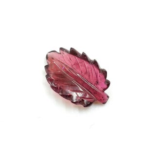 Hand Carved Pink Tourmaline Leaf Gemstone (3.40 Crt)