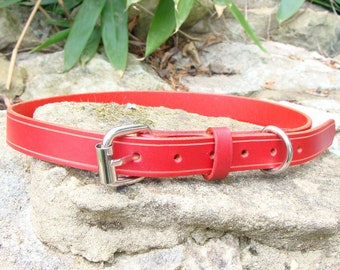 Red Leather Dog Collar: Adjustable Classic Style