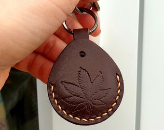 Porte-clés marijuana / Cadeau marijuana / Porte-clés feuille de marijuana / Porte-clé feuille de cannabis / Porte-clé en cuir feuille de cannabis / Porte-clé marijuana