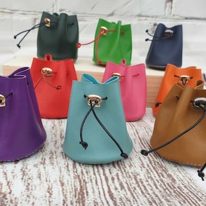 handmade leather pouch / leather coin pouch / coin bag / leather drawstring bag / dice pouch / leather jewellery bag / handmade leather gift