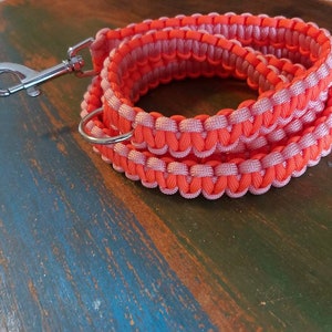 Dog leash made of paracord handmade for large and small dogs
