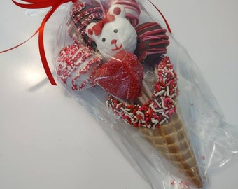 Mother's Days, Waffle Cone Filled with Valentine Cake pops boy or girl bear