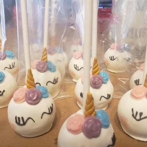 Unicorn Cake pops 1 dozen