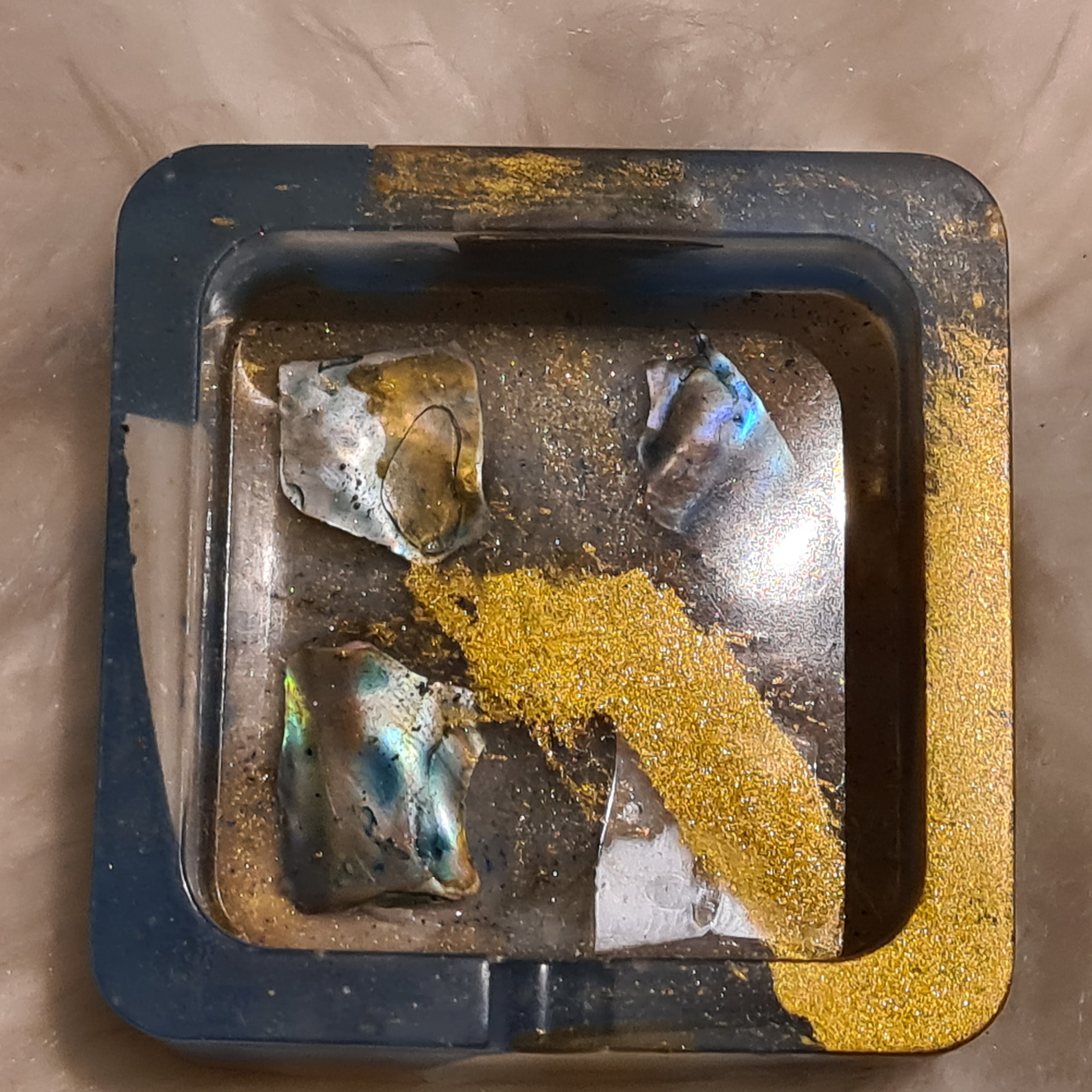 Ashtray made of epoxy resin fluorescent round Etsy