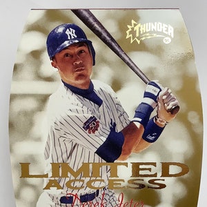 ORIGINAL Derek Jeter 1998 Fleer Circa Thunder ‘Limited Access’ Folding Baseball Card
