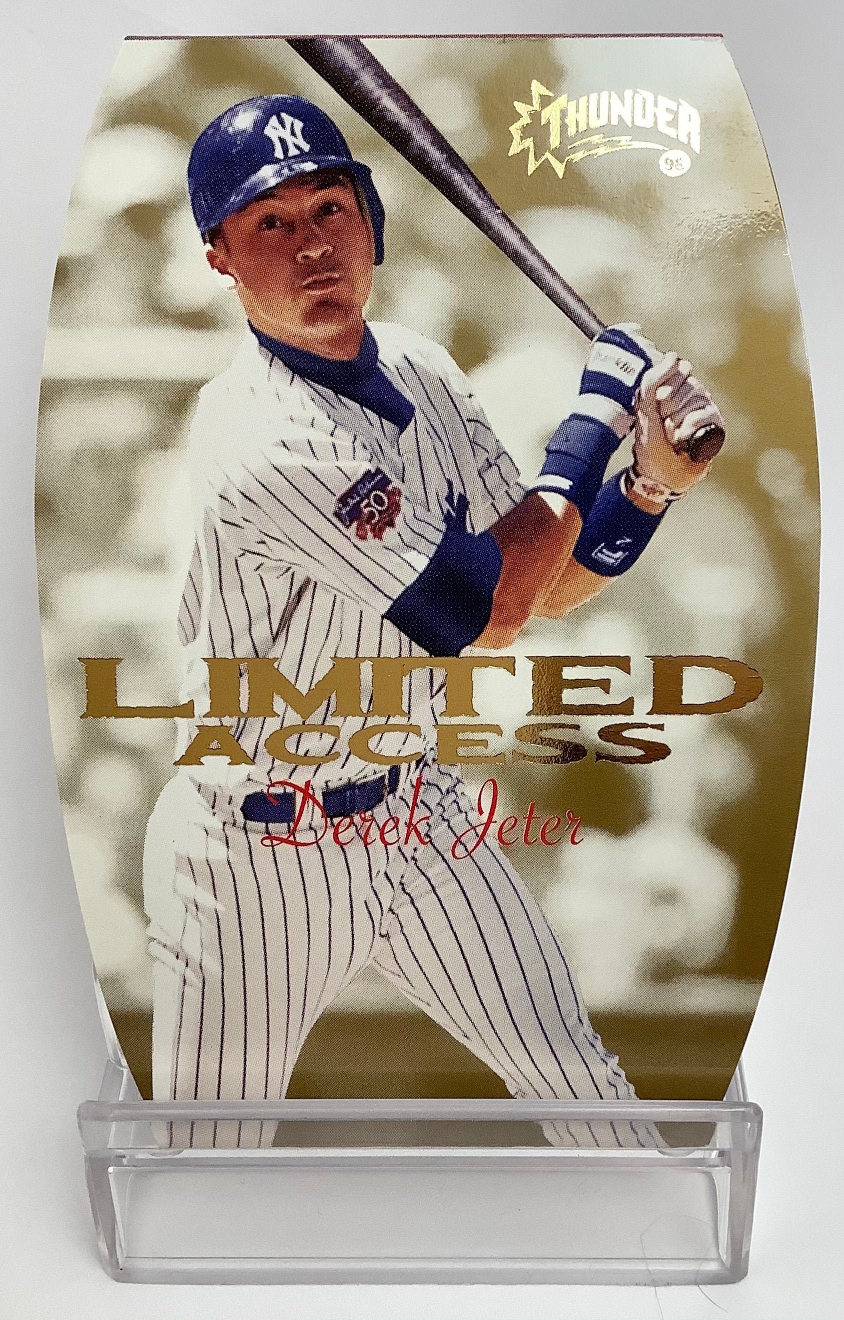 ORIGINAL Derek Jeter 1998 Fleer Circa Thunder 'limited Access