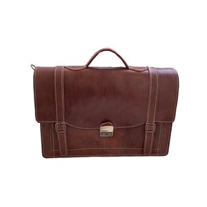 Professional satchel entirely in real leather, 100% handmade, high-end administrative.