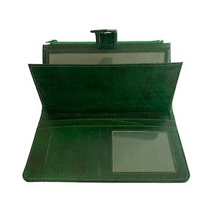 Portefeuille artisanal cuir marocain femme – 100% fait main, design sobre, espace cartes, billets et fermoir sécurisé