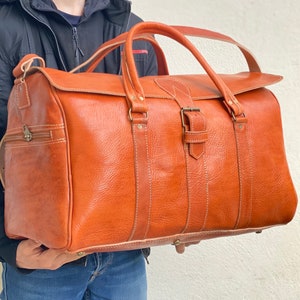 Reisetasche aus echtem Leder, mit Liebe handgefertigt – perfekt für Abenteuer und Stil