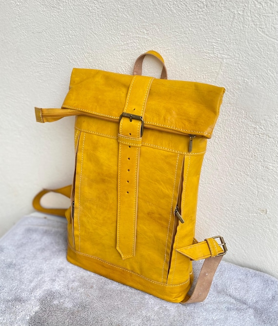 Handmade Genuine Leather Backpack, Minimalist Travel Bag  display picture 2