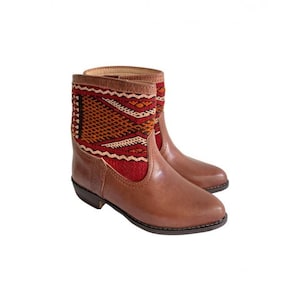 Handgemaakte leren en kilim laarzen, handgemaakte dameslaarzen, boho chic stijl, authentieke kilim laarzen