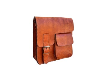 Voyage au Cœur de l'artisanat Sac à Bandoulière en Cuir Marocain