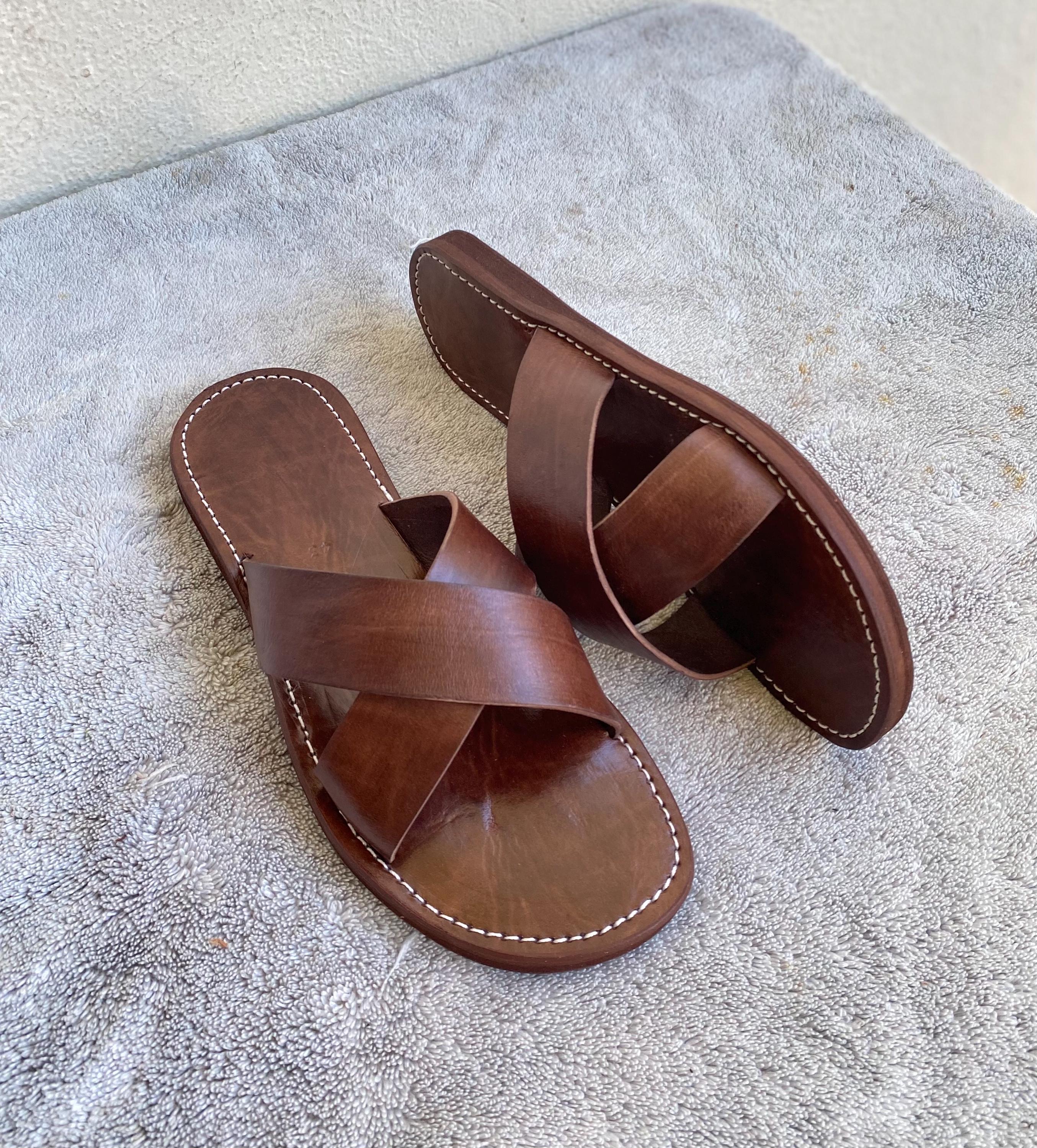 Men\'s Dark Brown Faux Leather Imported Crossover Sandals Casual TailorByrd Mens Shoes Hampton Leather Sandals main image 3