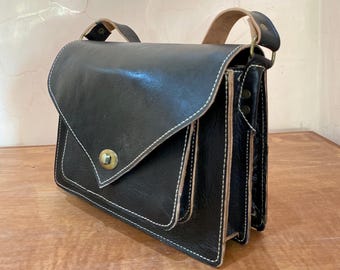 Artisanal Elegance: Handmade Genuine Moroccan Leather Shoulder Bag