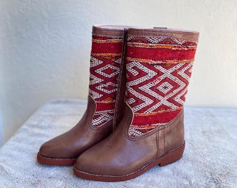 Stivali in vera pelle e kilim, stivali da donna fatti a mano