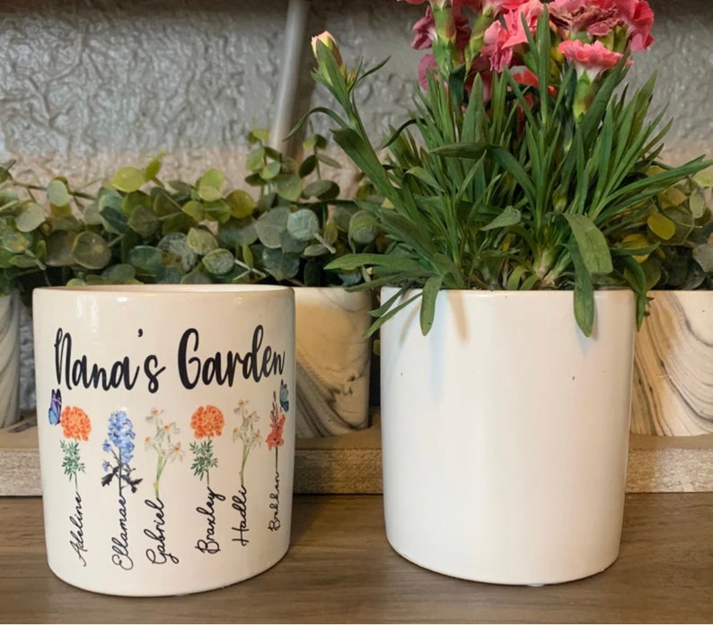 Personalized Grandmas or mothers garden flower pot image 2