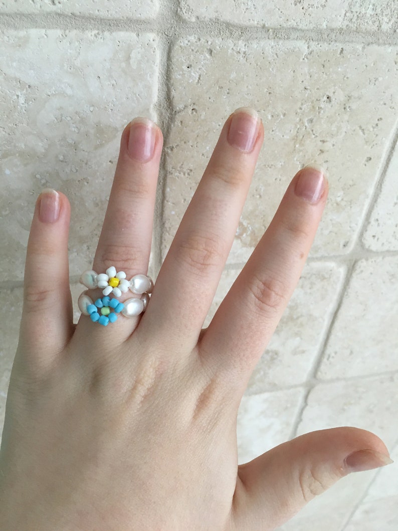 Beaded flower ring