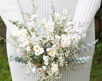Natural dried baby&#39;s breath bouquet, dried daisy bridal bouquet, dried eucalyptus wedding flowers, botanical rust wedding, gift for her