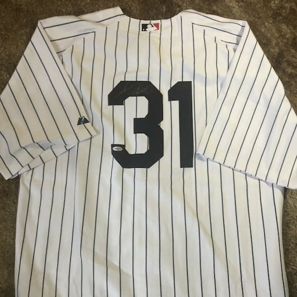 ICHIRO SUZUKI Signed New York Yankees Majestic Home Jersey with COA!