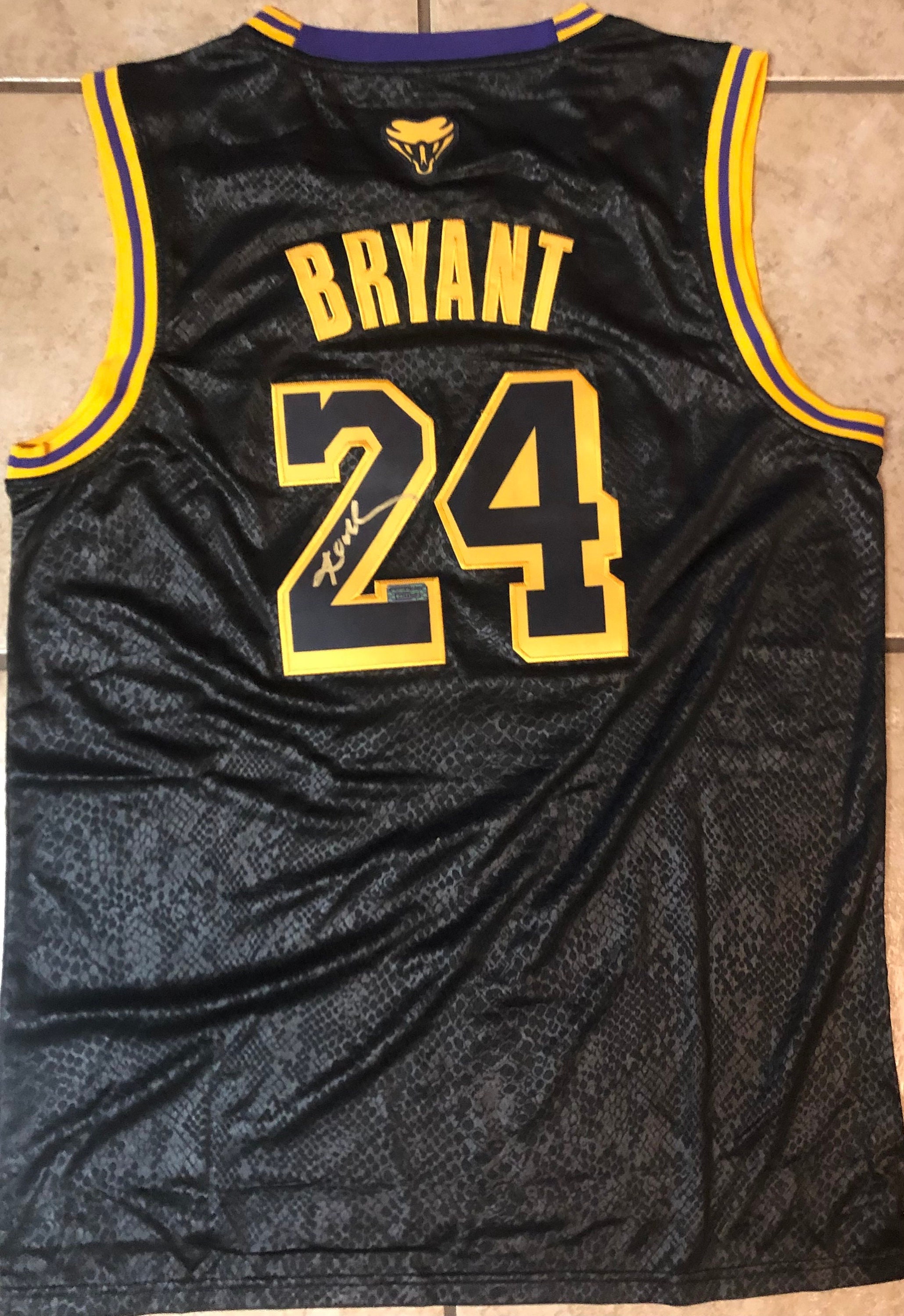 black kobe jersey
