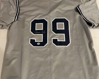 Camiseta gris personalizada de los New York Yankees firmada por Aaron Judge con certificado de autenticidad.