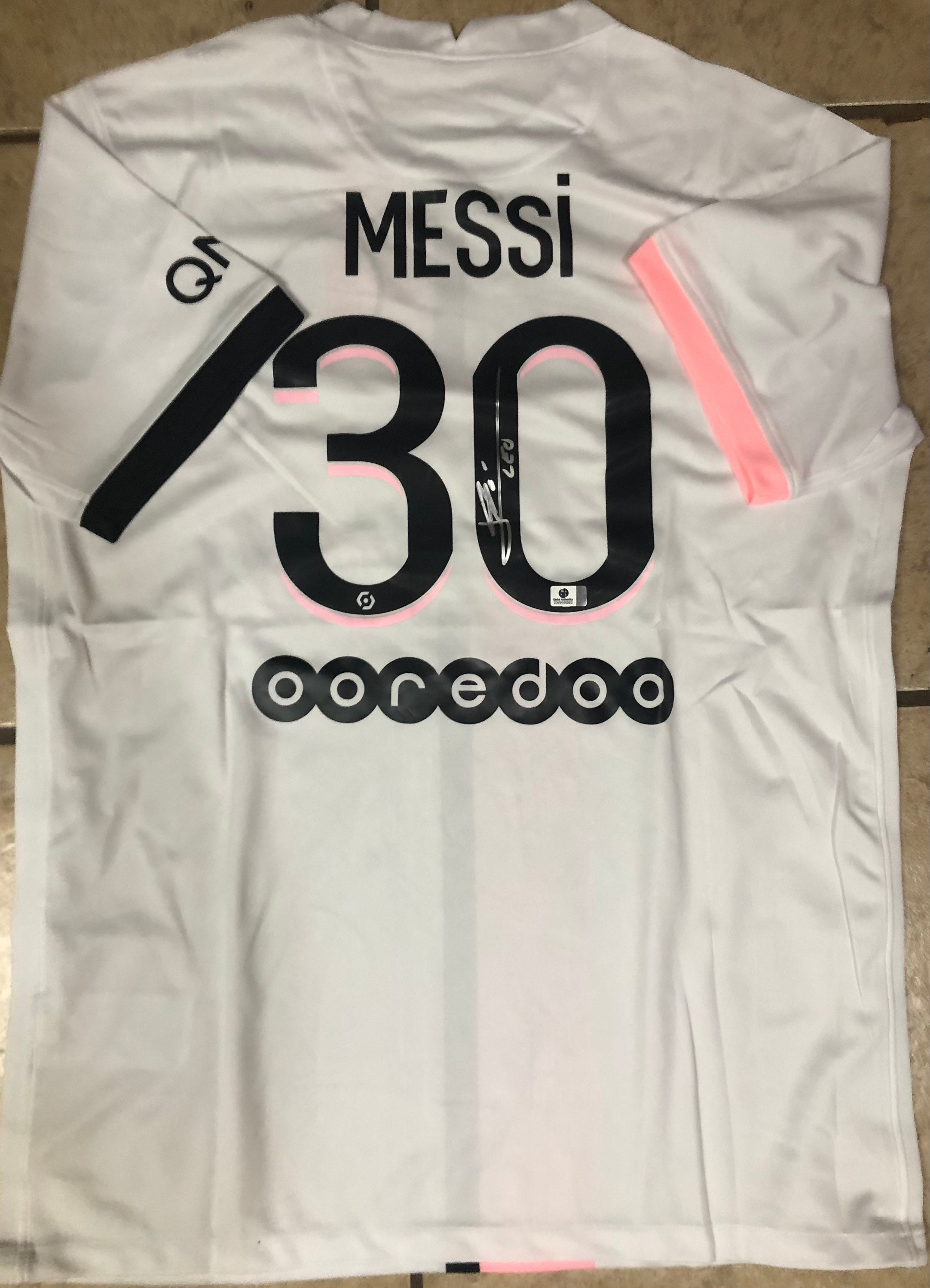 Lionel Messi Signed Argentina Jersey - Beckett COA - MVPs - Authentic  Signed Memorabilia