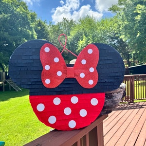 Minnie Pinata de nina  | Pinata de Orejitas de Mouse | girl pinata polka dots