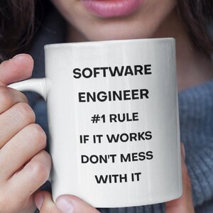 Tazza da ingegnere del software, tazza da programmatore, tazza per coding, regalo per sviluppatori, tazza di informatica, tazza da caffè per nerd della tecnologia, regalo divertente per programmatori immagine 2