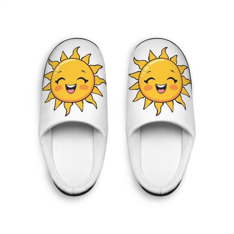 Women’s Smiley Face Fluffy Slippers - Cozy Indoor Footwear