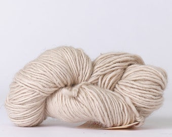 Coarse .86 White Beige Dyed – 105 — Restoration Yarns