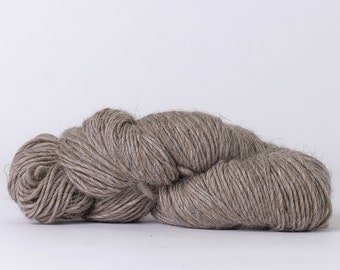 Coarse 1.5 Undyed Naturals – 090 — Restoration Yarns