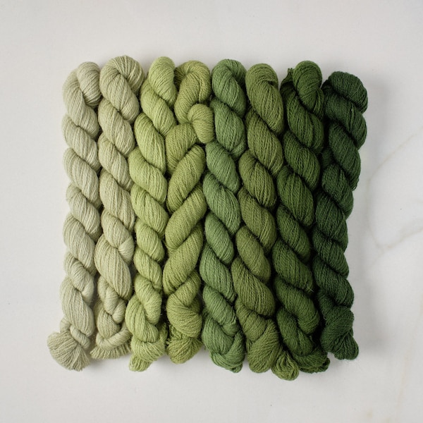 Appletons Wool - Early English Green (541 – 548)