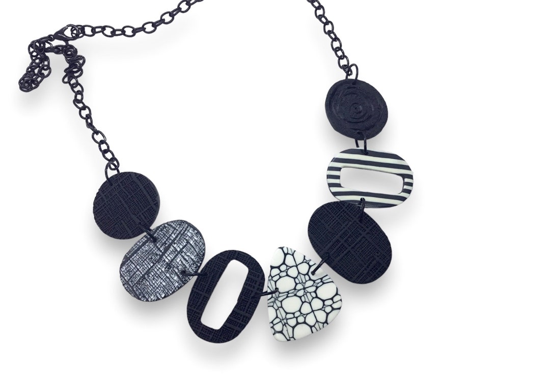 BLACK COLOUR Bclyon Necklace White main image 0