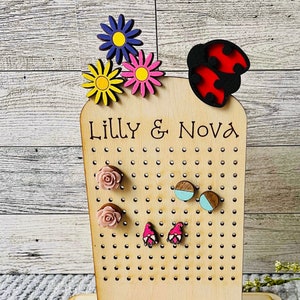 FileONLY | Earring Holder Stand | Lady bug and Daisies | diy | DIGITAL SVG FILE | Glowforge | Laser Cutter | Cute Ladybug
