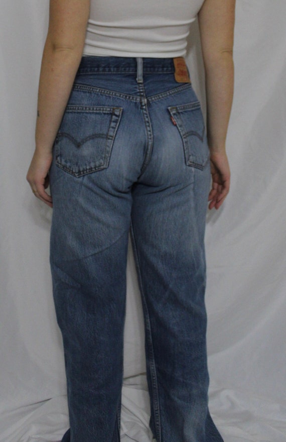 501 Levis - image 3